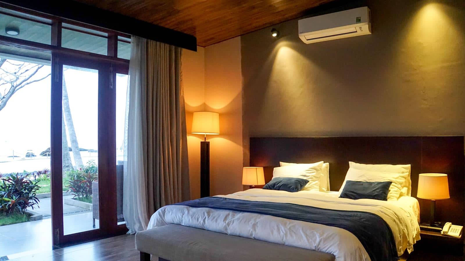 rooms-deluxe-villa