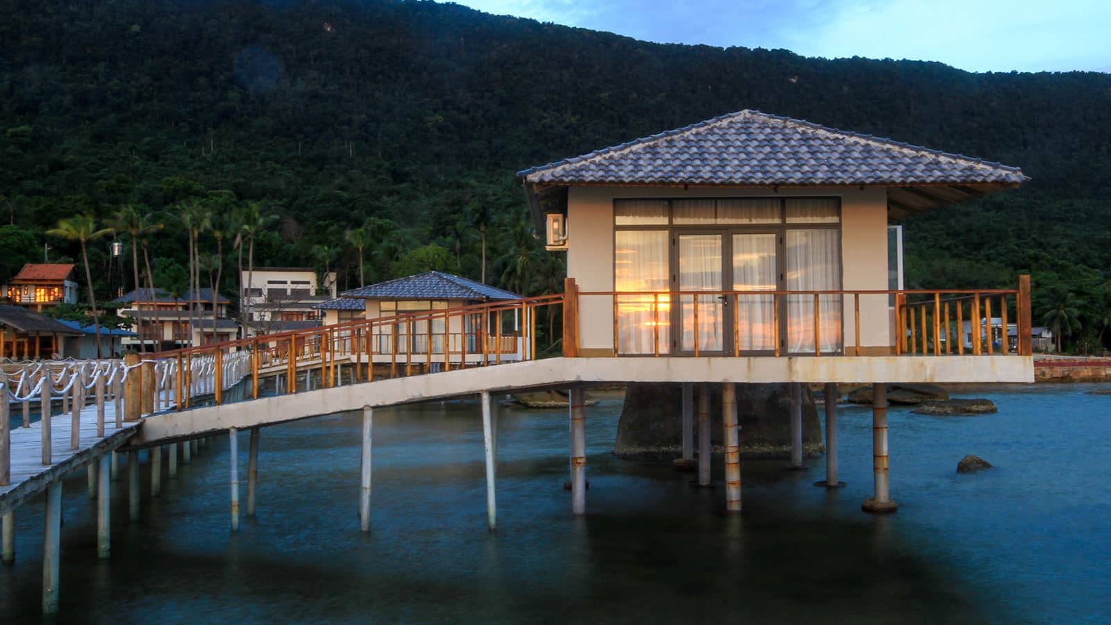 rooms-impeccable-villa-on-the-sea
