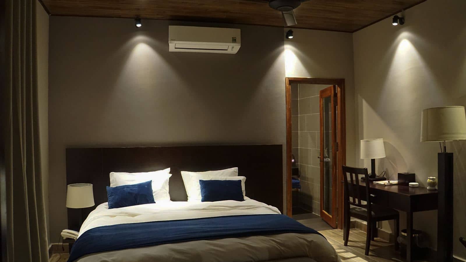 rooms-luxury-family-villa