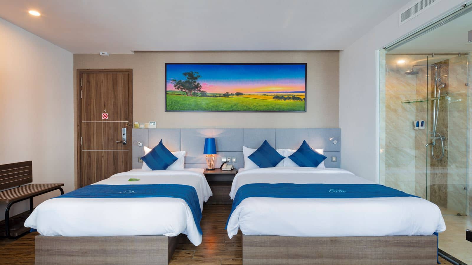rooms-deluxe-triple-balcony-city-view-no-extra-bed
