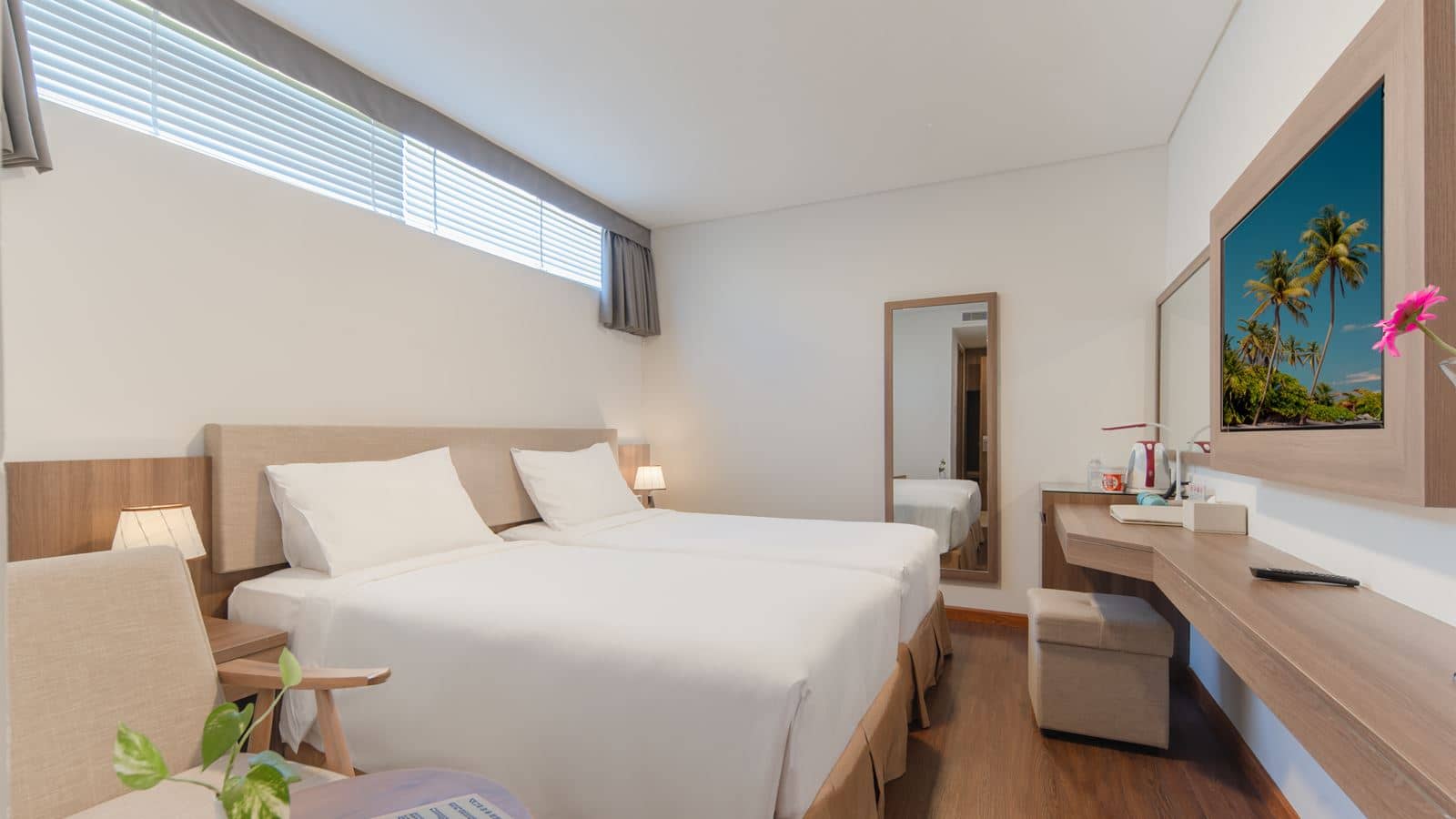 rooms-superior-no-window