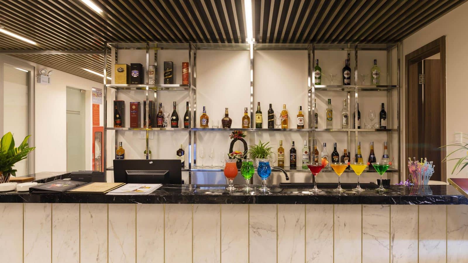 bars-apollo-bar