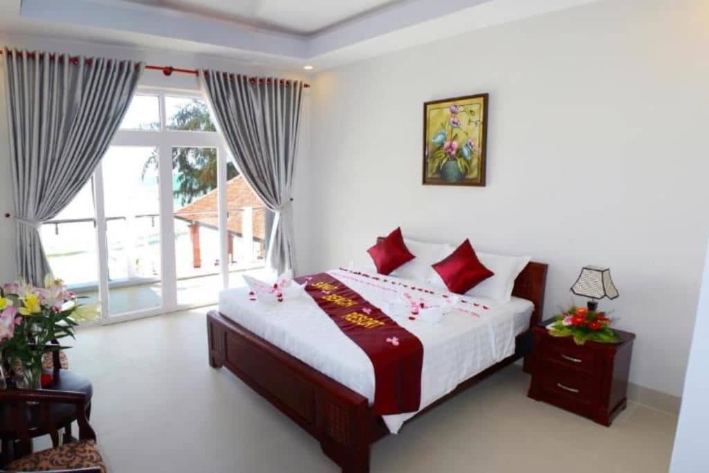 rooms-deluxe-room