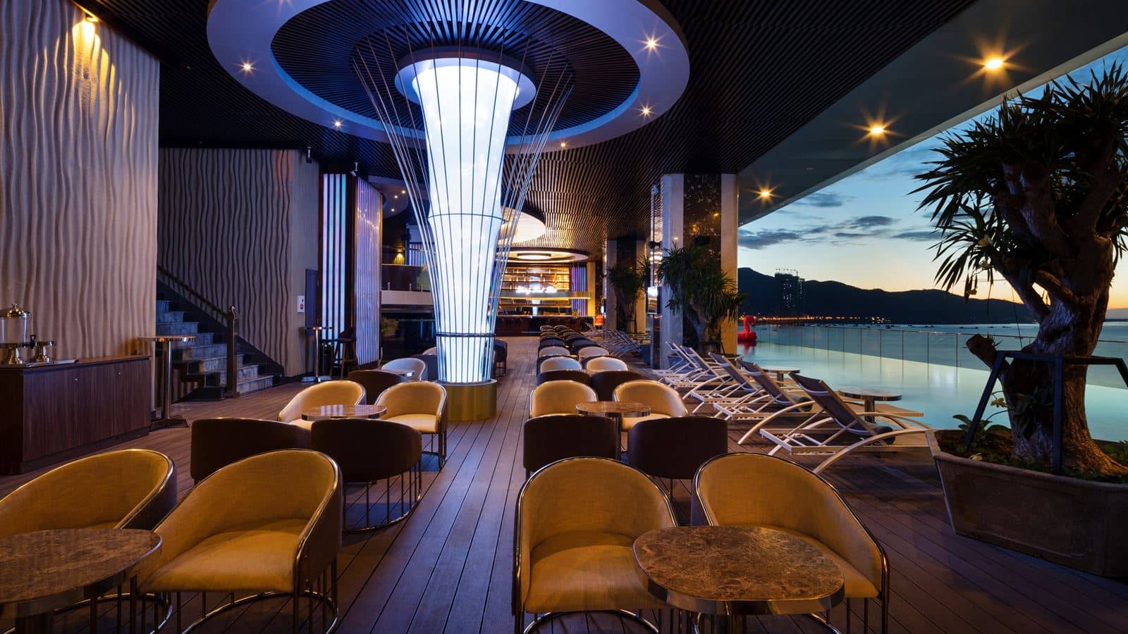 bars-daisy-pool-bar