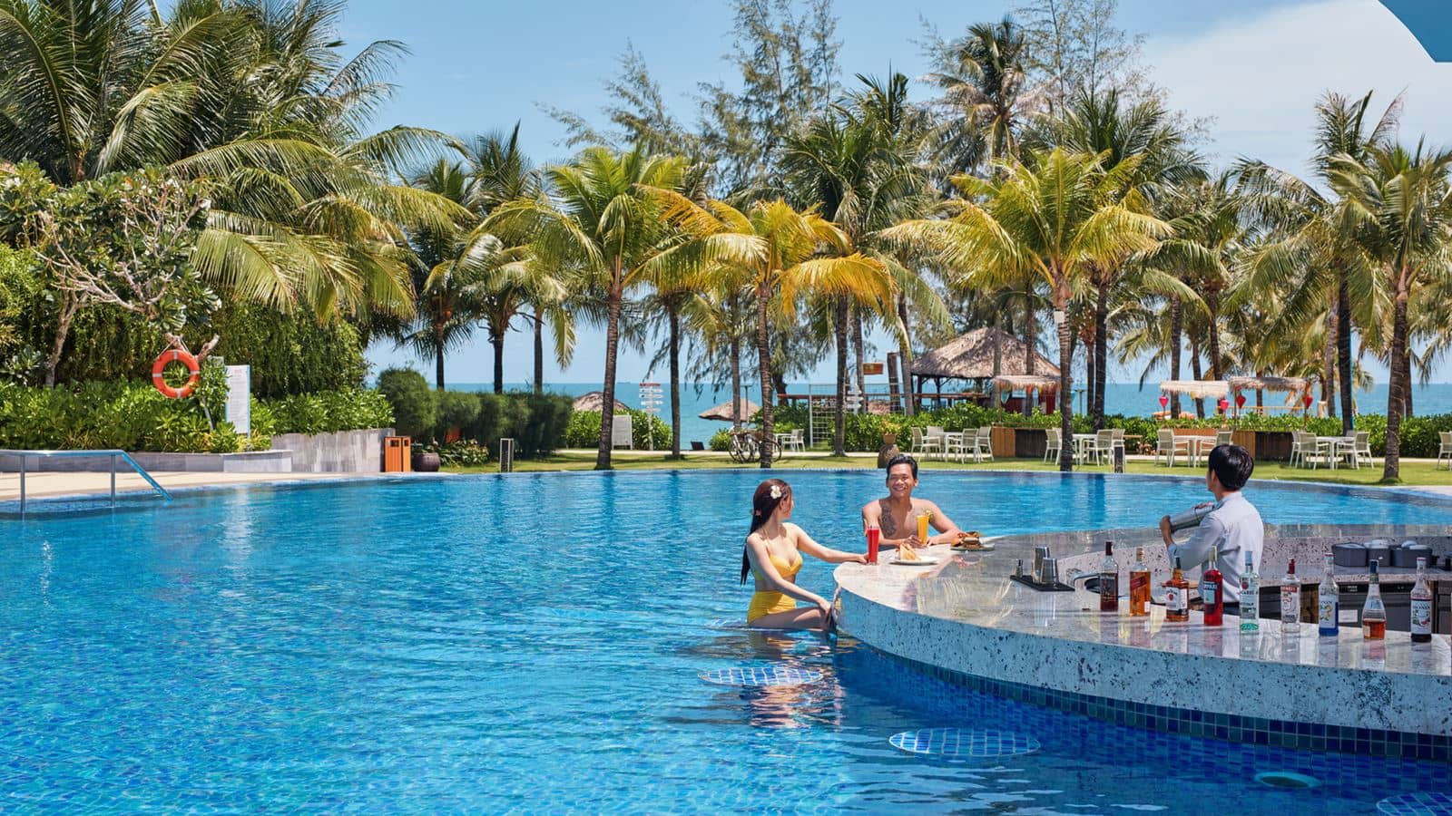 bars-oasis-pool-bar