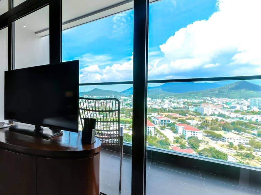 rooms-superior-citymoutain-view-with-balcony