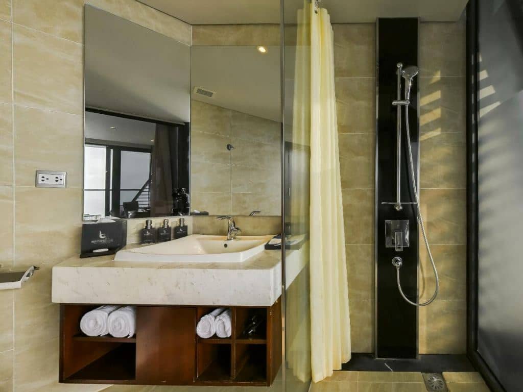 rooms-pacific-double-with-balcony-child-without-extra-bed