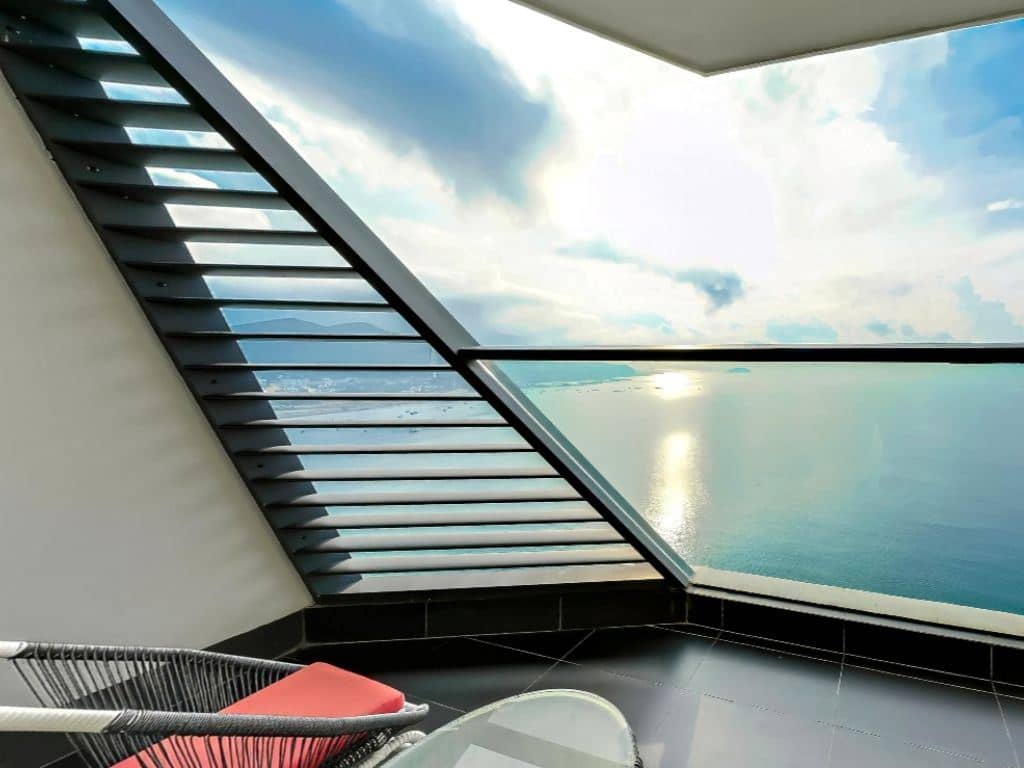 rooms-pacific-double-with-balcony-child-without-extra-bed