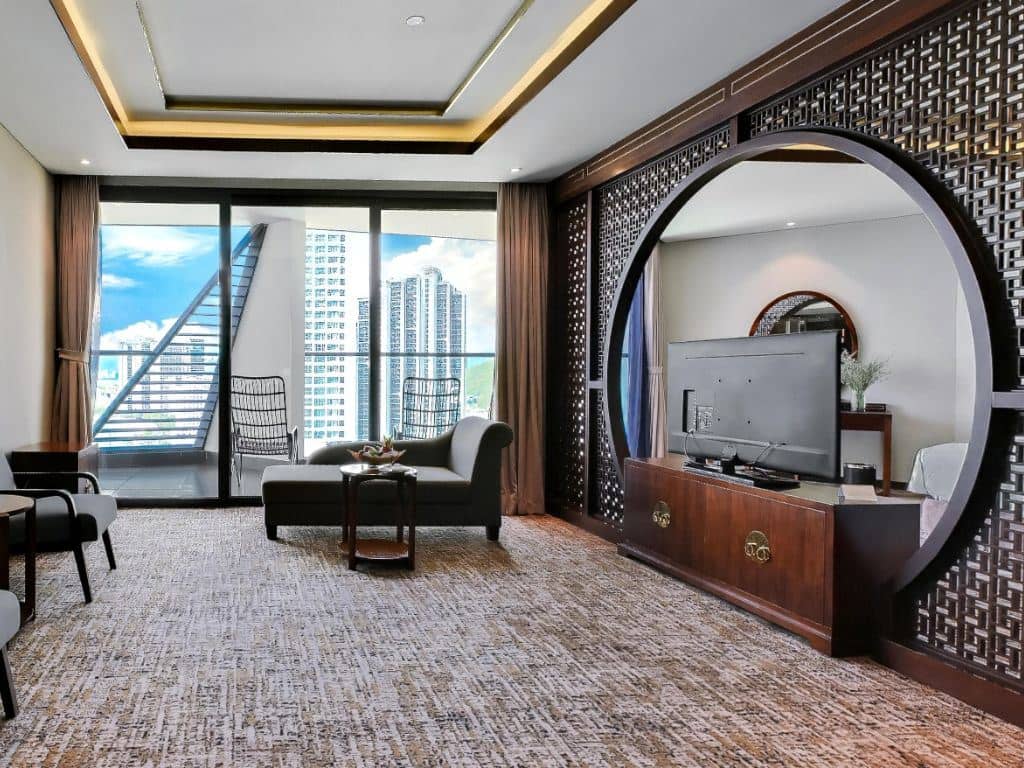 rooms-suite-room