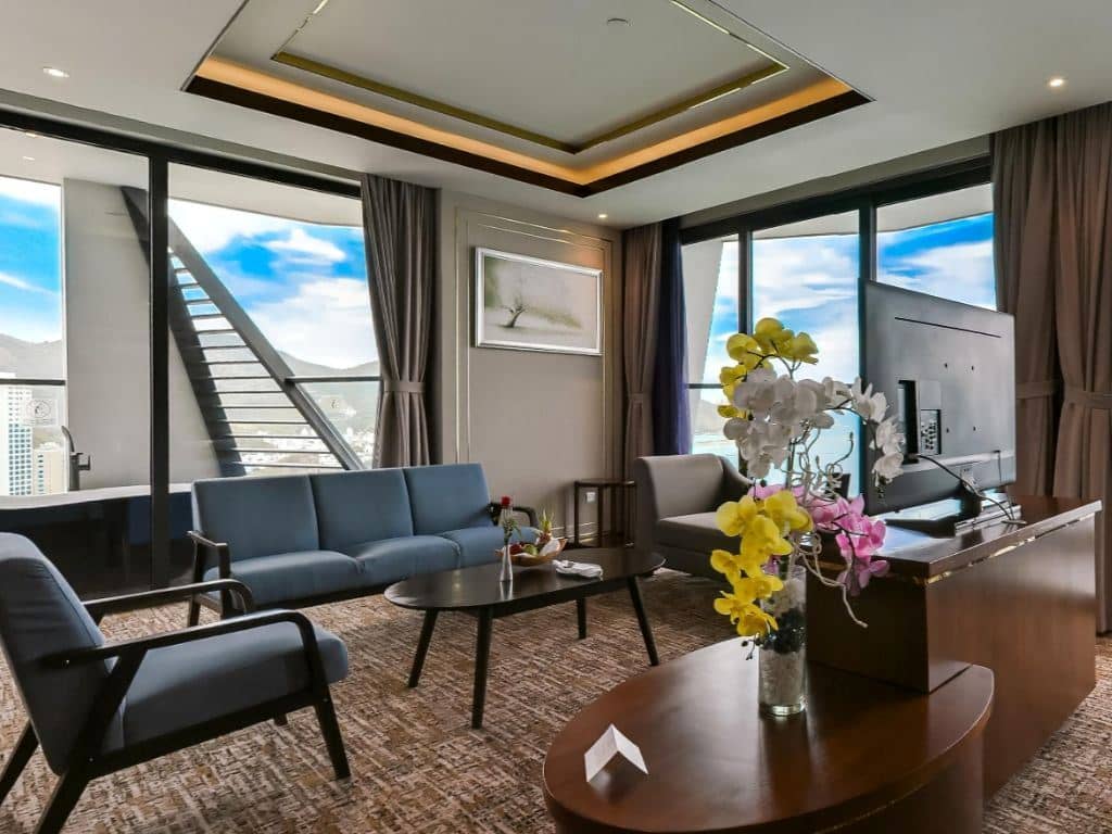 rooms-suite-room