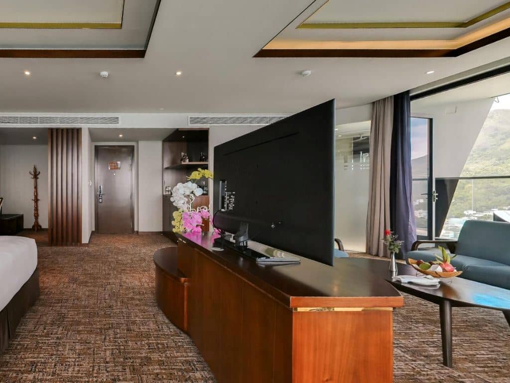 rooms-suite-room