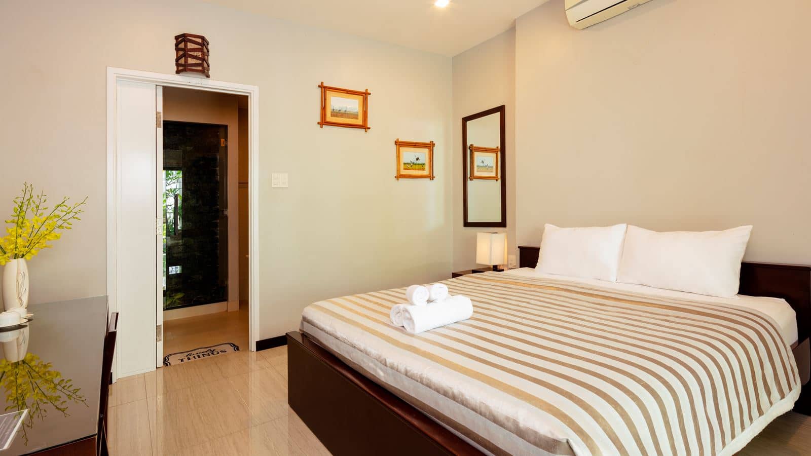 rooms-room-deluxe-double