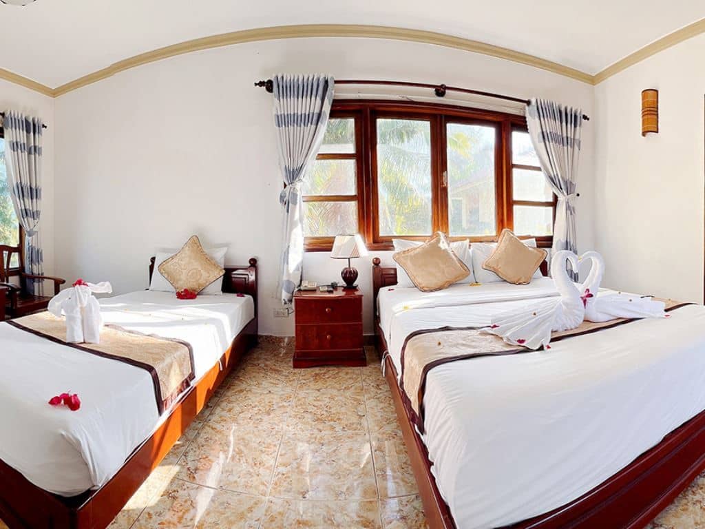 rooms-bungalow-garden-view