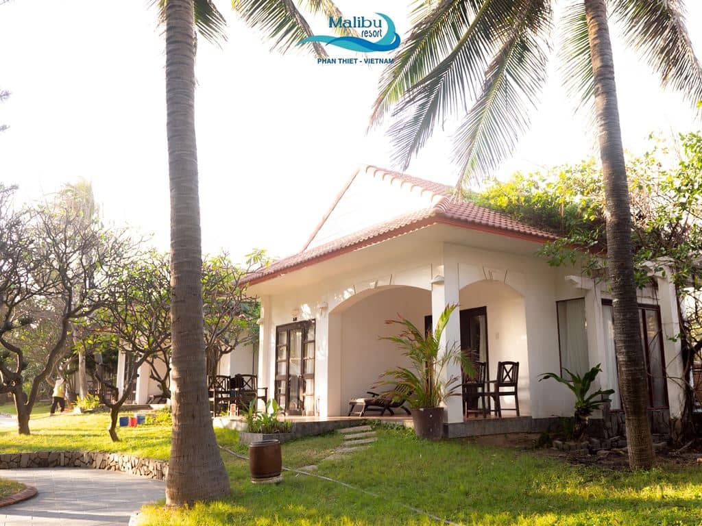 rooms-bungalow-garden-view
