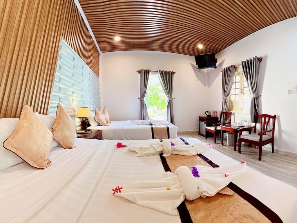 rooms-bungalow-garden-view