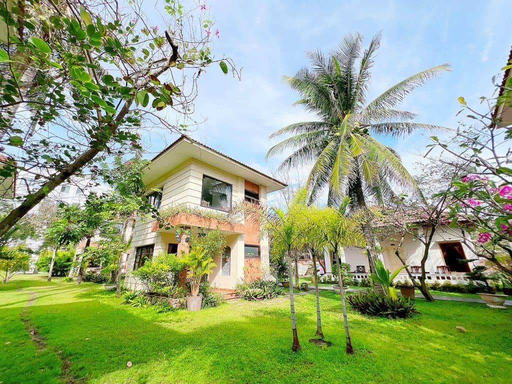 rooms-bungalow-garden-view