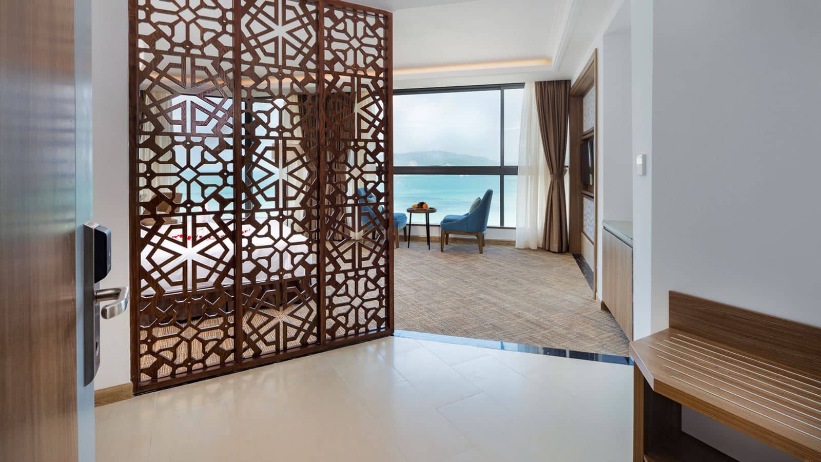 rooms-comodo-suite-panaroma