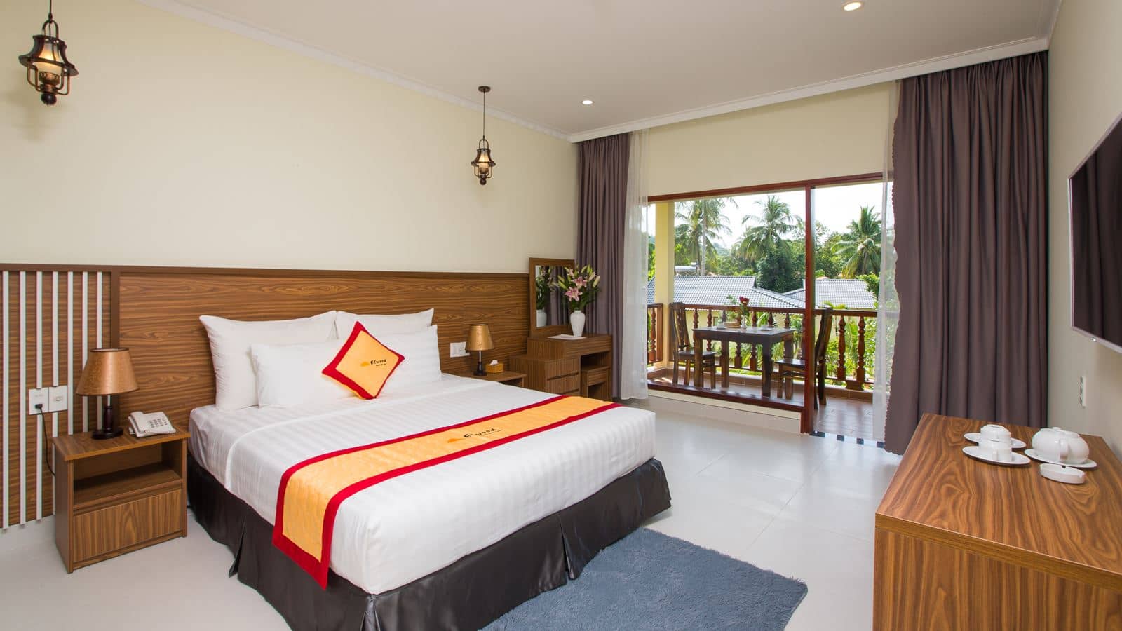 rooms-deluxe-garden-view
