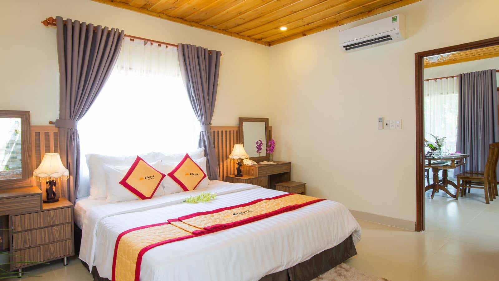 rooms-villa-2-bedrooms-garden-view-no-extra-bed