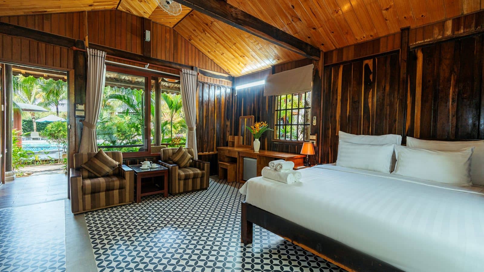 rooms-bungalow-pool-view-no-extra-bed
