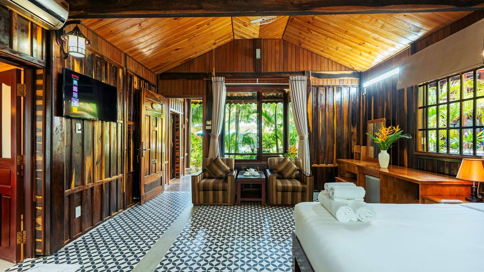 rooms-bungalow-pool-view-no-extra-bed