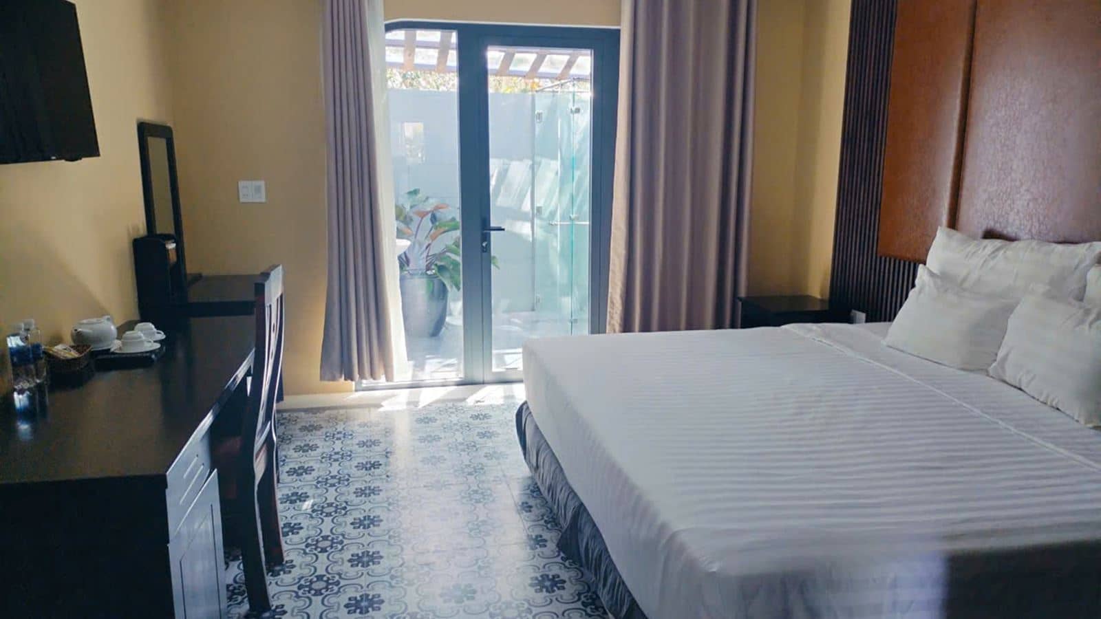 rooms-jaccuzi-villa-3-bedrooms-garden-view-no-extra-bed