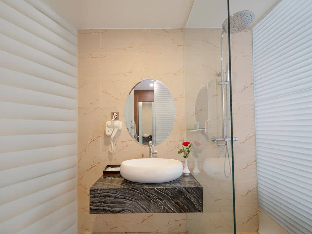 rooms-deluxe-partial-sea-view-no-extra-bed