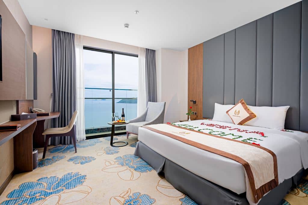 rooms-premier-ocean-view-with-balcony-no-extra-bed