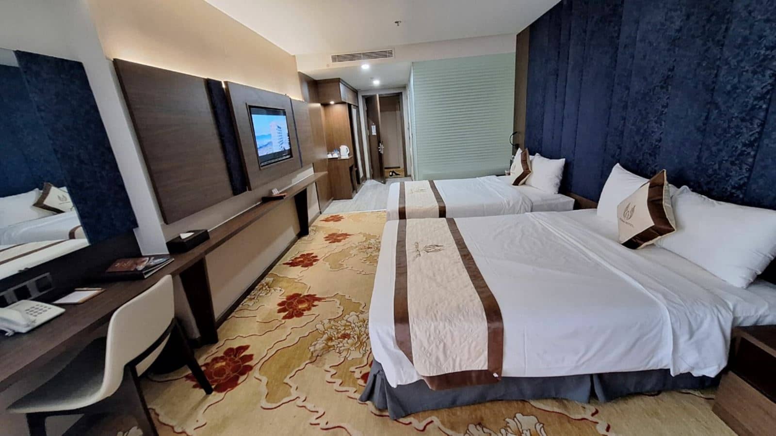 rooms-deluxe-quad