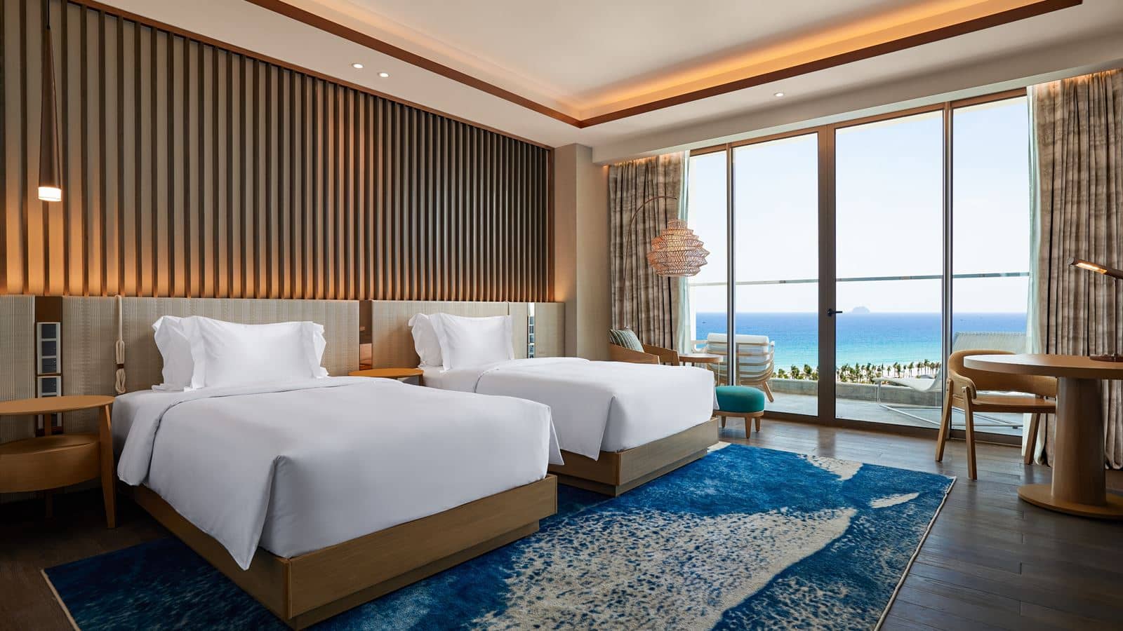 rooms-deluxe-ocean-view-room
