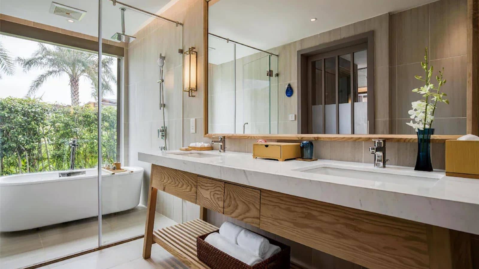 rooms-one-bedroom-pool-villa-beachfront-child-without-extra-bed