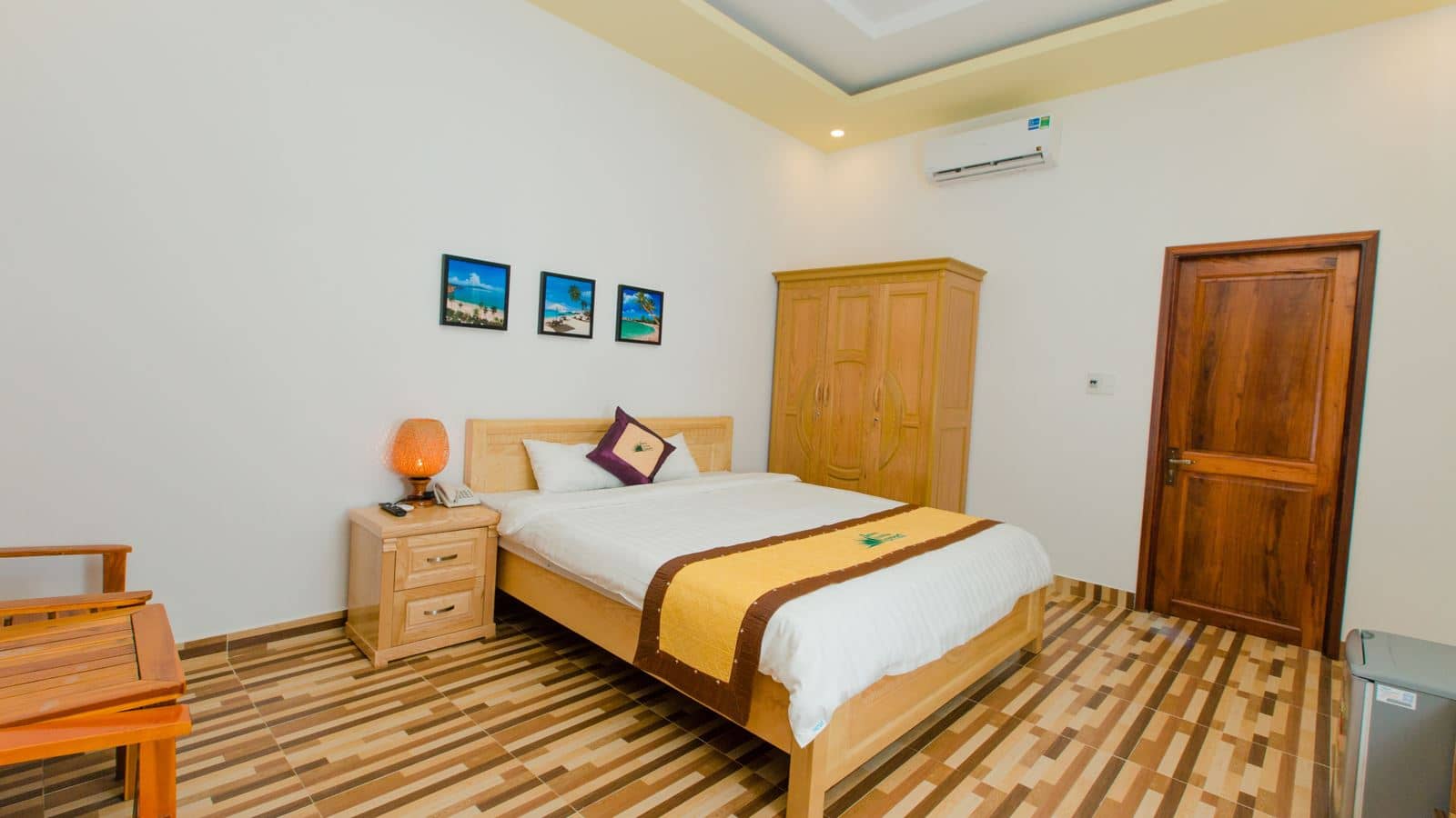 rooms-deluxe-room-garden-view