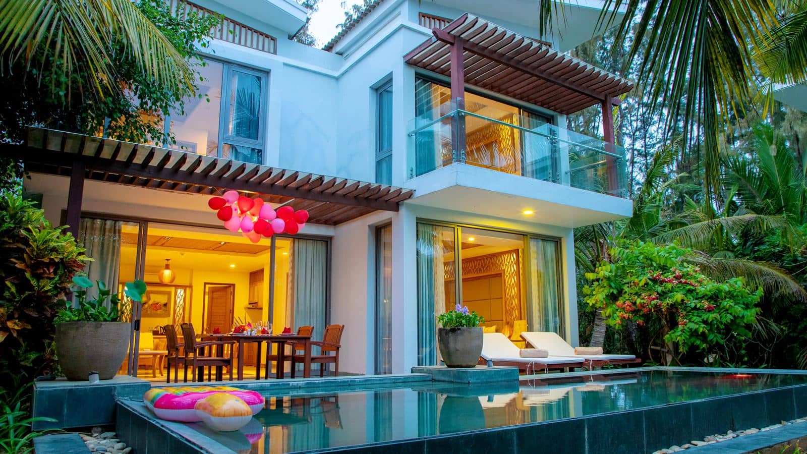 rooms-villa-3-bedrooms-balcony-with-private-pool