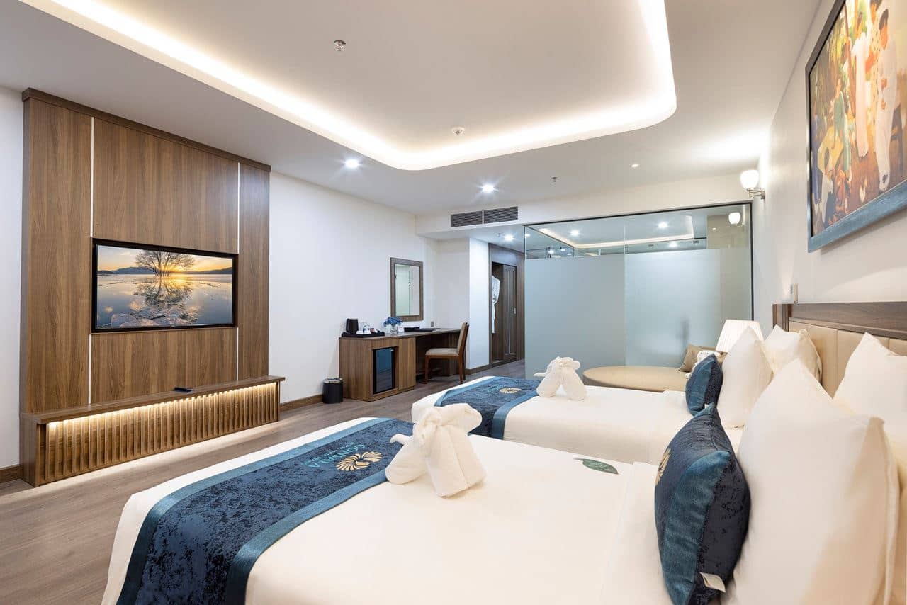 rooms-executive-city-view-with-french-balcony