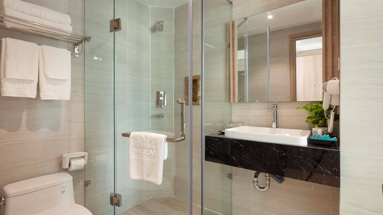 rooms-senior-deluxe-partial-seaview-with-balcony