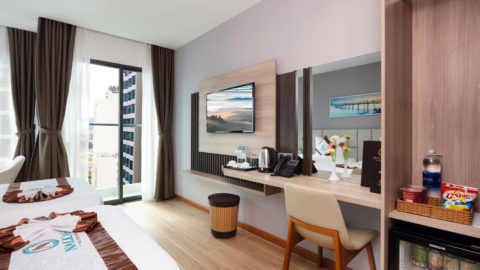 rooms-senior-deluxe-partial-seaview-with-balcony-child-without-extra-bed