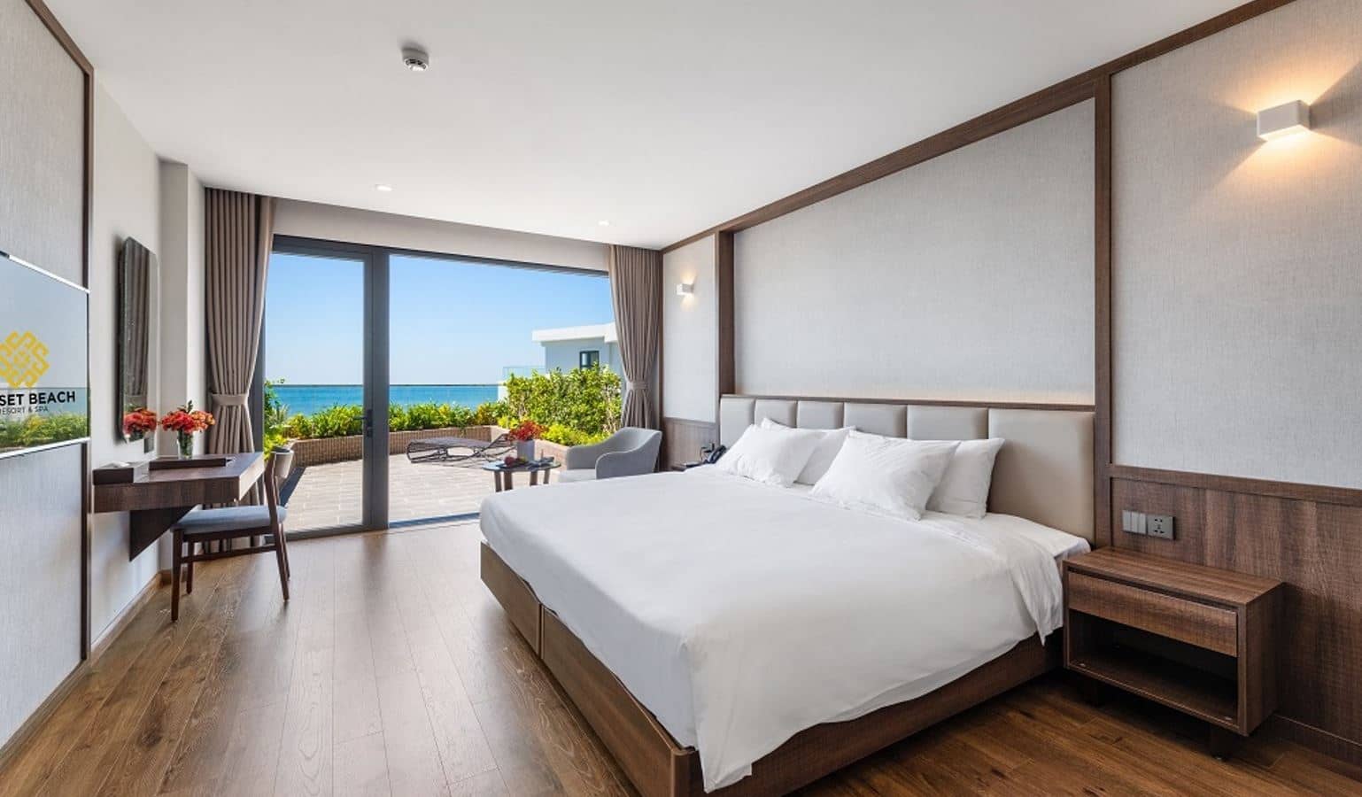 rooms-deluxe-ocean-panorama
