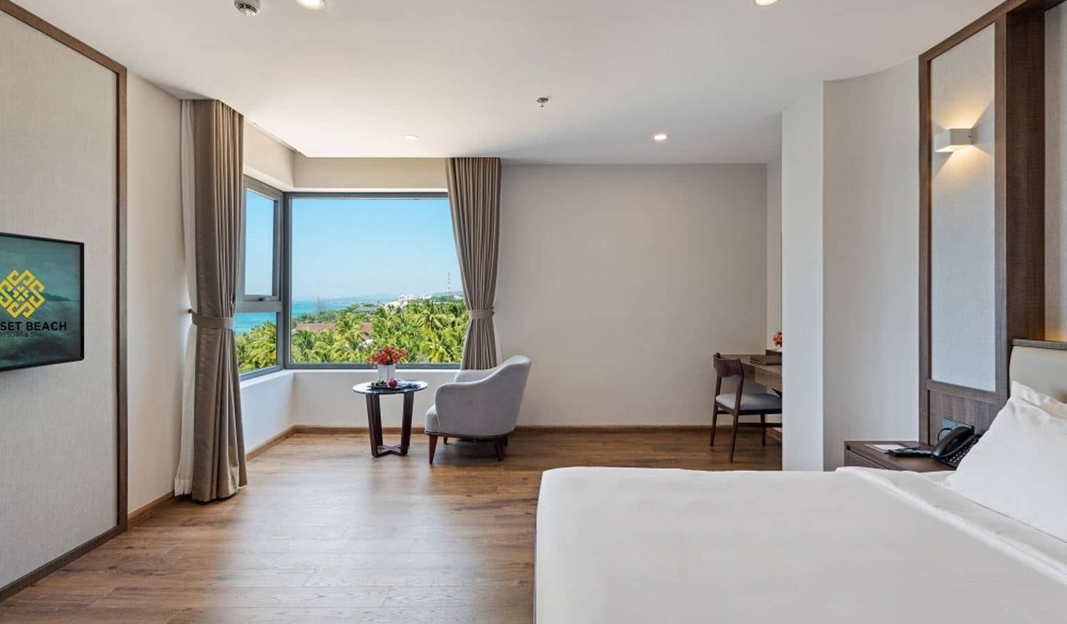 rooms-deluxe-ocean-view