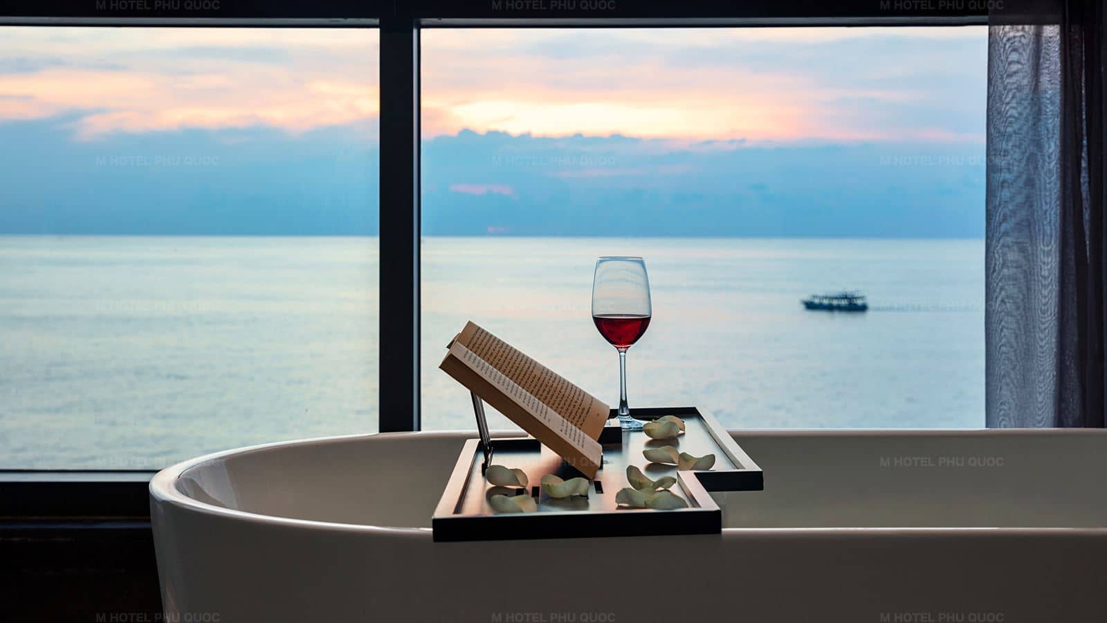 rooms-ocean-eyes-suite