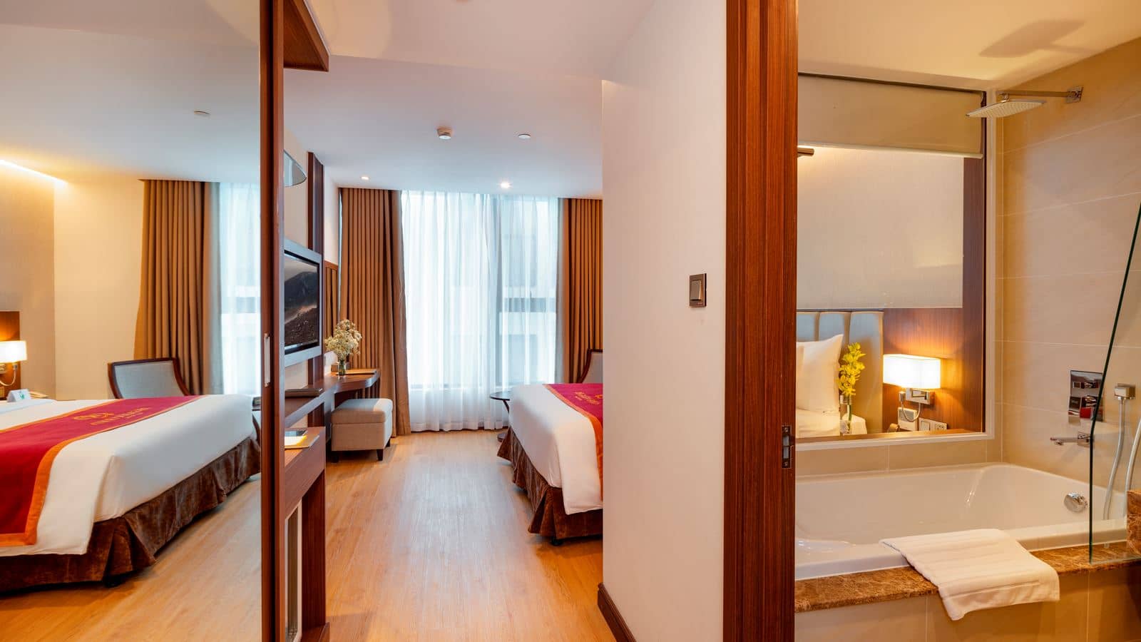rooms-superior-with-window
