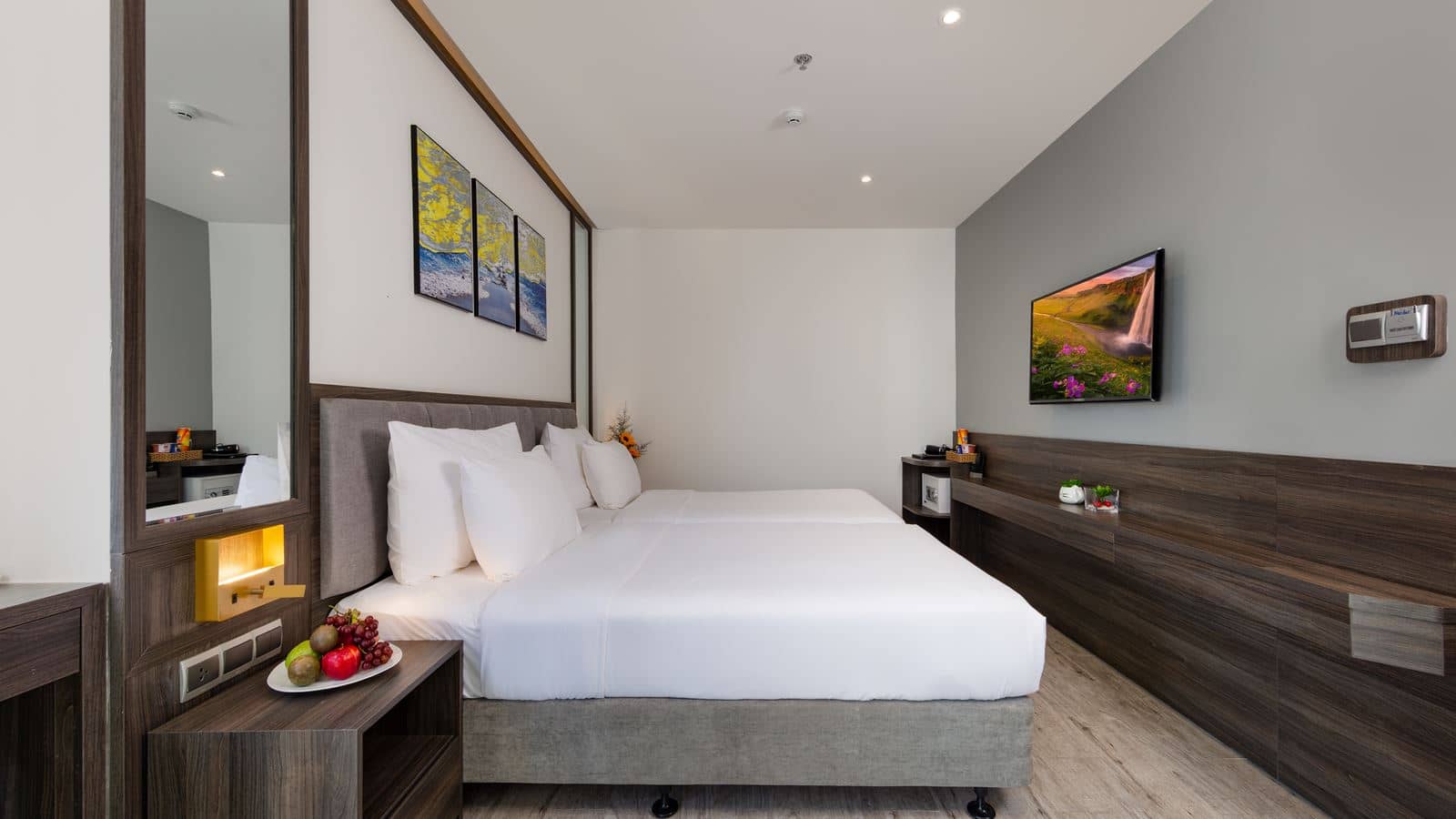 rooms-room-superior-city-view