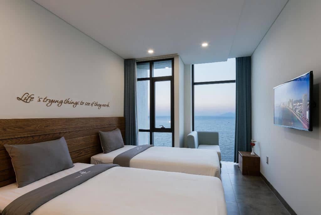 rooms-deluxe-ocean-view-no-extra-bed