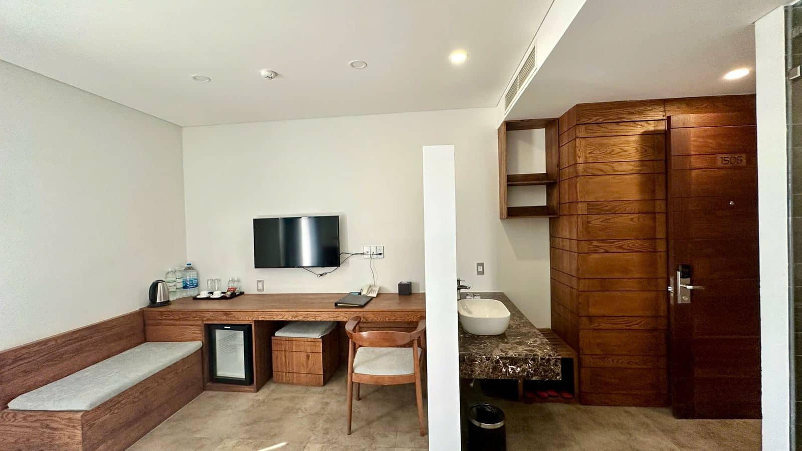 rooms-deluxe-city-view