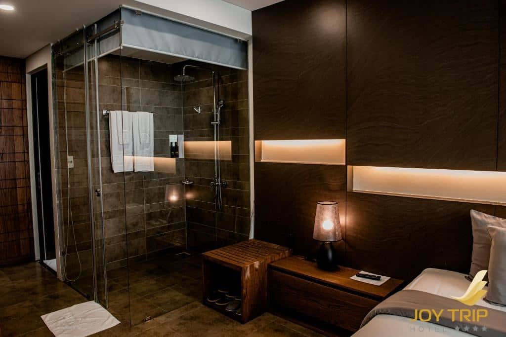 rooms-executive-suite-ocean-view