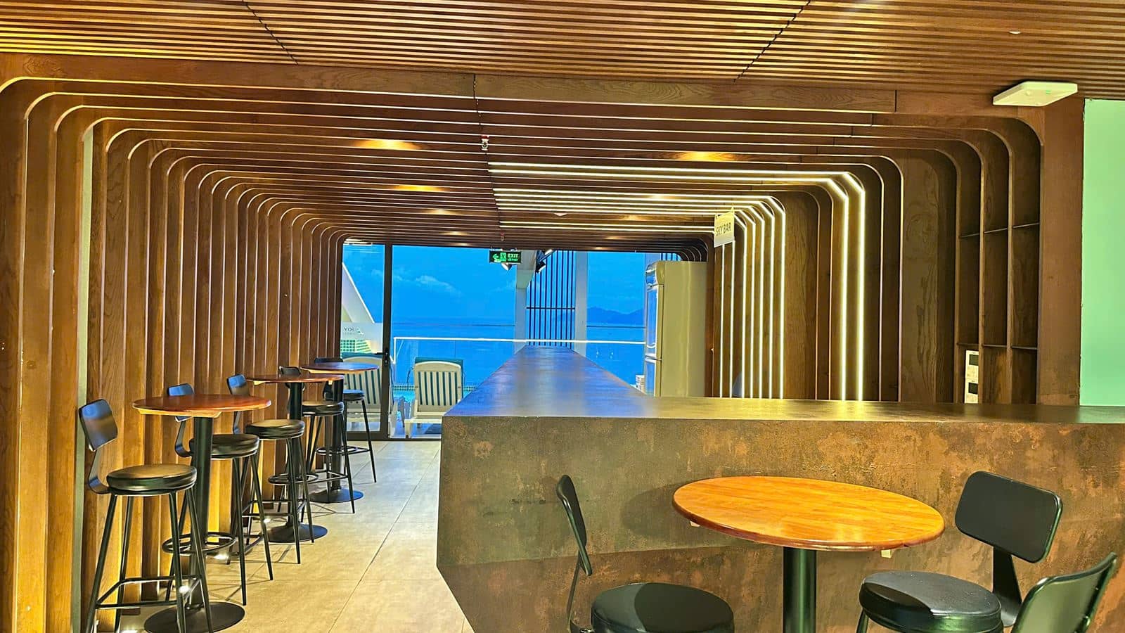 bars-coffee-bar