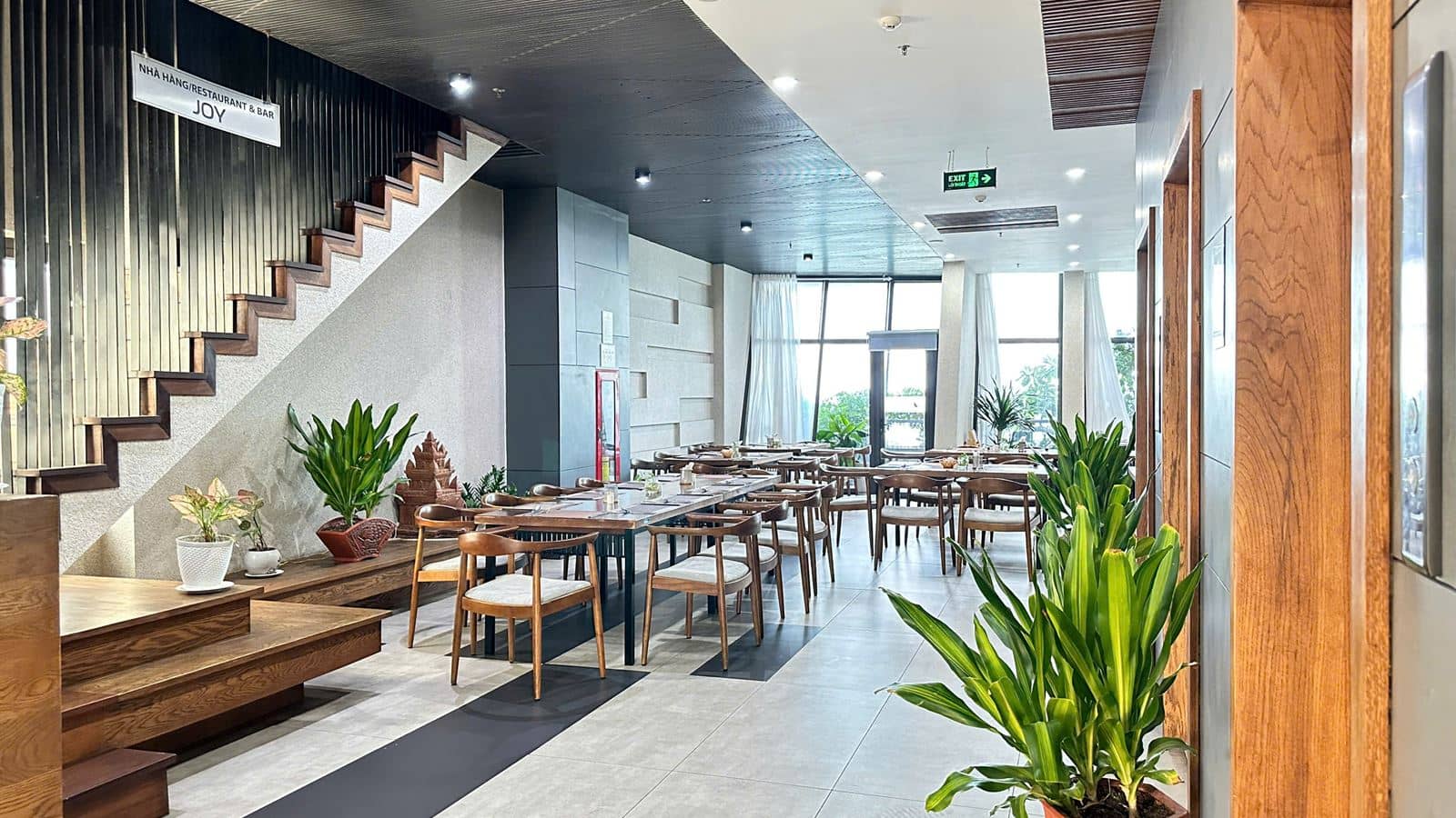 restaurants-joy-trip-restaurant