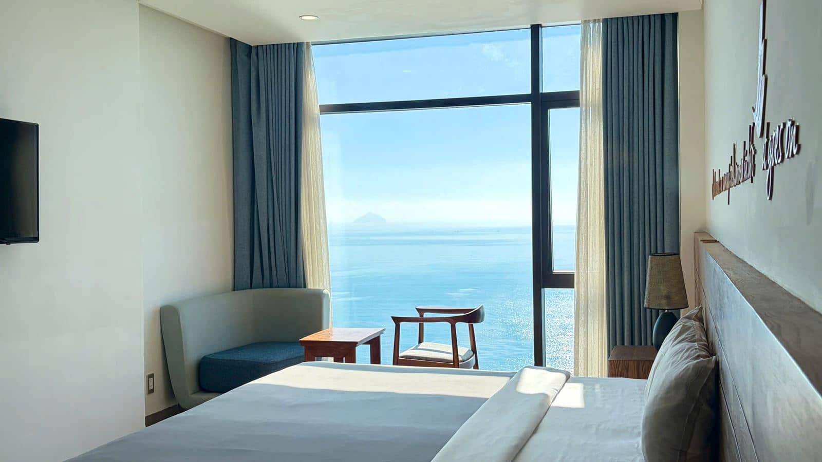 rooms-grand-ocean-view