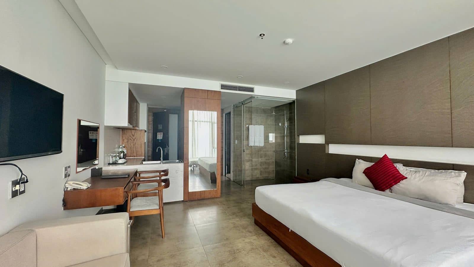 rooms-executive-suite-ocean-view