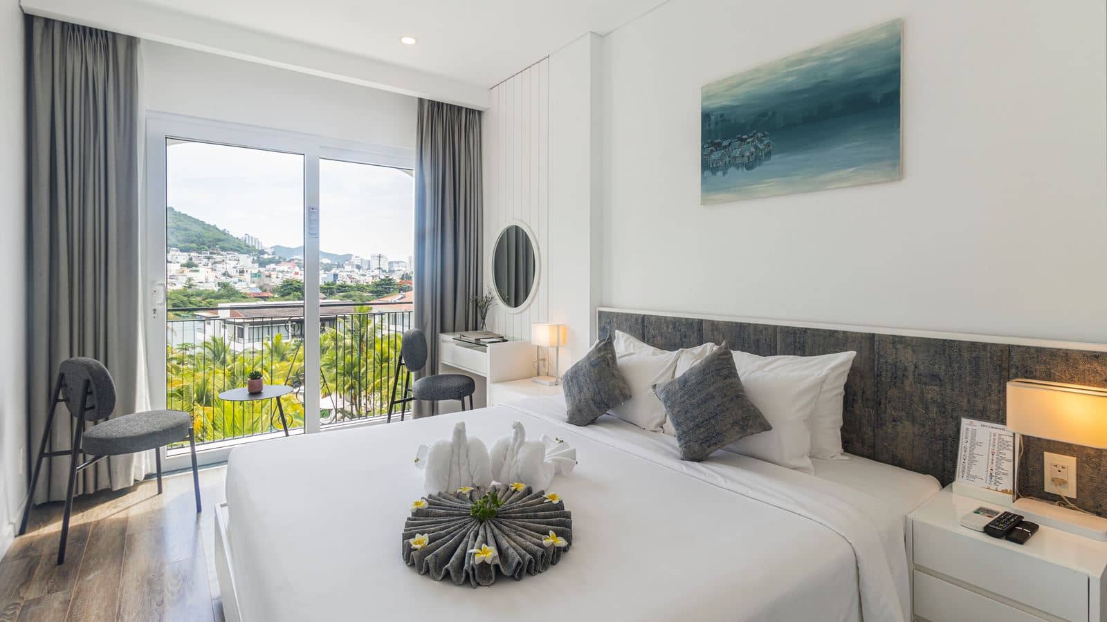 rooms-2bedroom-kubera-grand-suite-pool-or-river-view-with-balcony