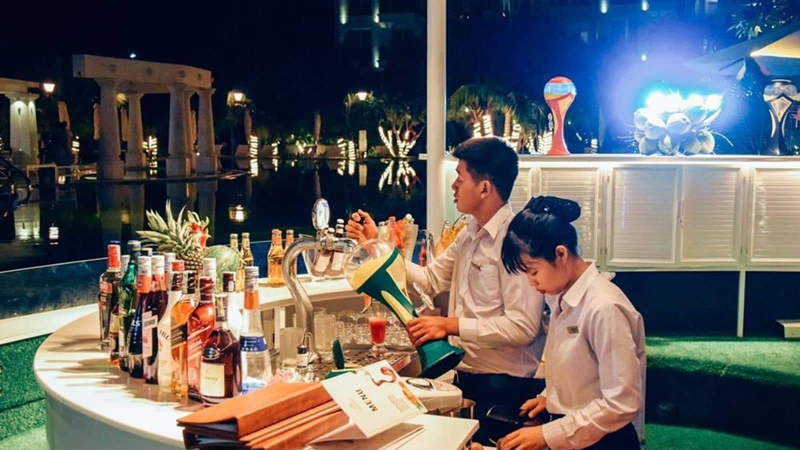 bars-sunset-pool-bar
